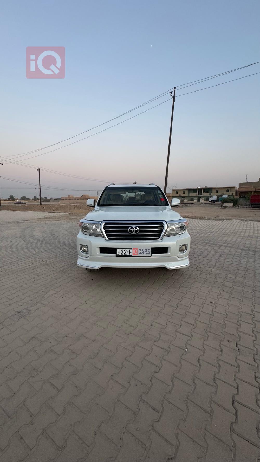 تۆیۆتا لاند کروزەر